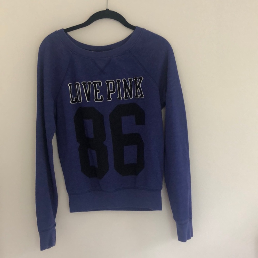 VS pink crew neck sweatshirt
